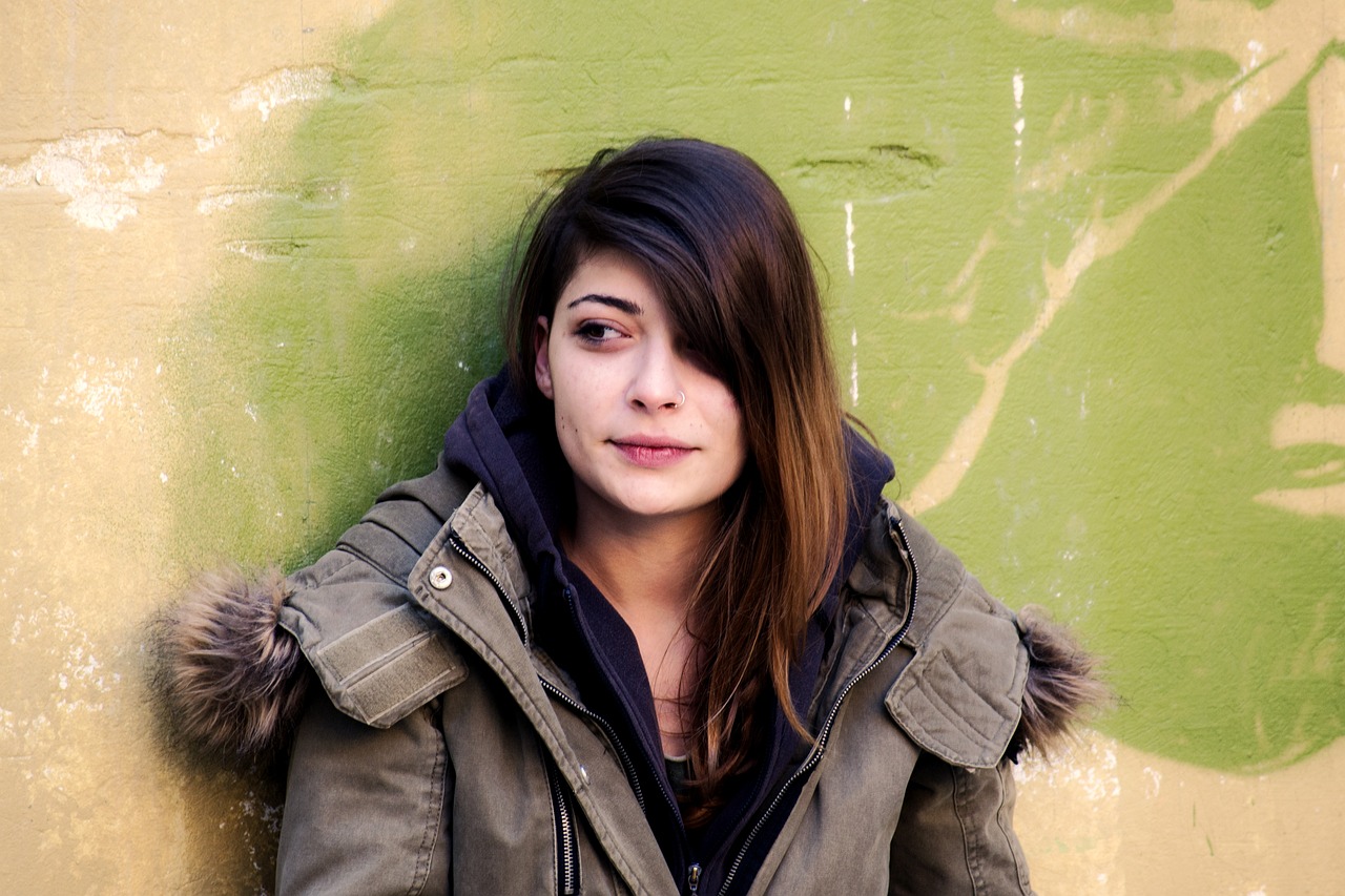 girl smiling, girls leaning on the wall, colorful portrait-1996989.jpg